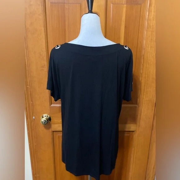 Cable & Gauge Grommet Detail Blouse - Picture 2 of 4